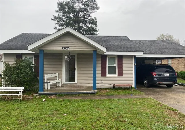 Single family home for sale at 304 N Anderson Avenue, Gideon, MO 63848 | MLS# MIS26024817