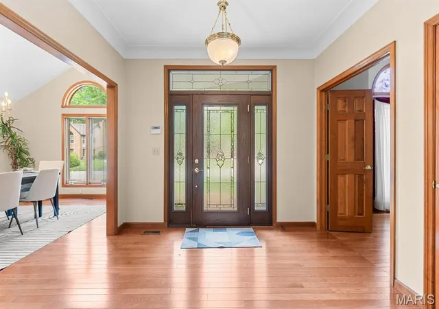 Photo 3 of Single family home for sale at 1005 Timberlake Dr, Edwardsville, IL 62025 | MLS# MIS26024888 | Listing updated on 2026-09-12