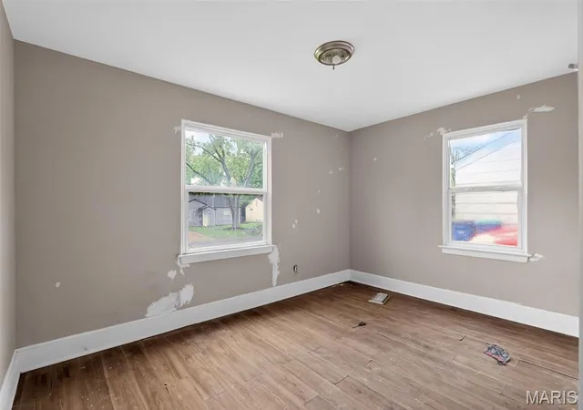 Photo 3 of Single family home for sale at 9827 Lorna Ln, Saint Louis, MO 63136 | MLS# MIS26024955 | Listing updated on 2026-10-26