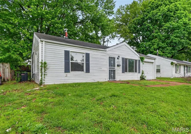 Photo 2 of Single family home for sale at 9827 Lorna Ln, Saint Louis, MO 63136 | MLS# MIS26024955 | Listing updated on 2026-09-23
