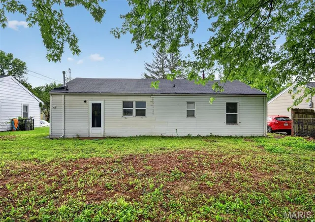 Photo 3 of Single family home for sale at 9827 Lorna Ln, Saint Louis, MO 63136 | MLS# MIS26024955 | Listing updated on 2026-09-23