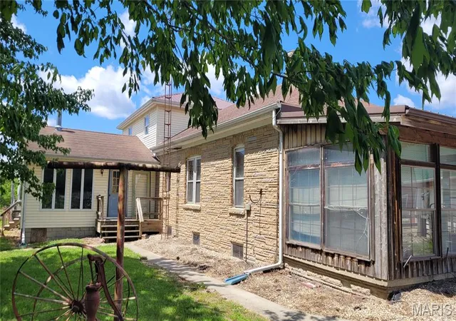 Photo 2 of Single family home for sale at 78 Frank Lane, Hillsboro, IL 62049 | MLS# MIS26024967 | Listing updated on 2026-09-15