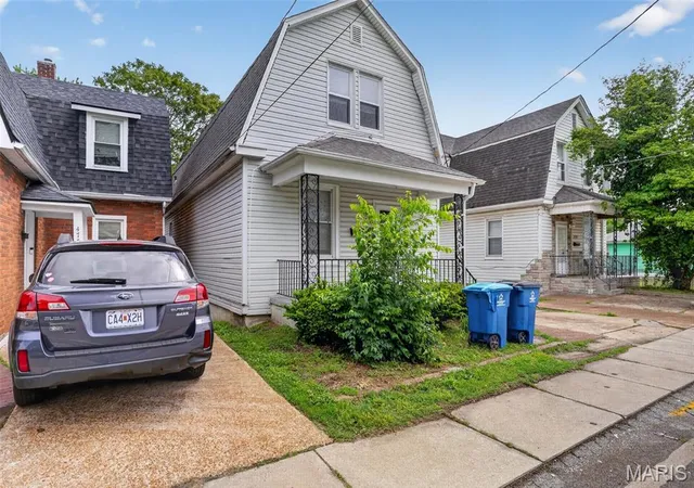 Photo 1 of Single family home for sale at 4749 Oldenburg Ave, Saint Louis, MO 63123 | MLS# MIS26025115 | Listing updated on 2026-09-23