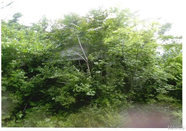 Photo 1 of Sale Pending at 1931 N 57th St, East Saint Louis, IL 62204 | MLS# MIS26025758 | Listing updated on 2026-09-15