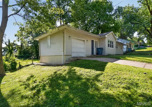 Photo 2 of Single family home for sale at 6148 Dupree Ave, Saint Louis, MO 63135 | MLS# MIS26025957 | Listing updated on 2026-09-23
