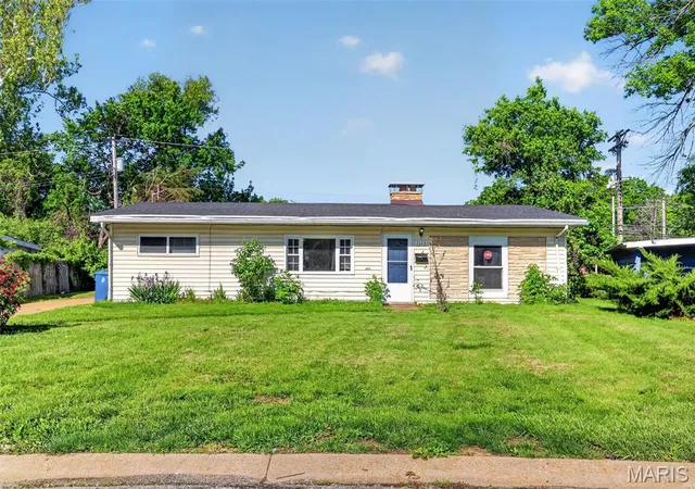 Photo 2 of Single family home for sale at 1113 Haley Ave, Saint Louis, MO 63121 | MLS# MIS26026290 | Listing updated on 2026-09-30