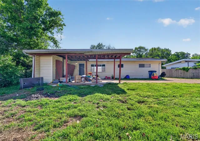 Photo 4 of Single family home for sale at 1113 Haley Ave, Saint Louis, MO 63121 | MLS# MIS26026290 | Listing updated on 2026-09-30