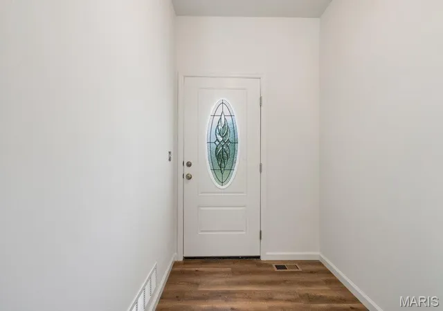 Photo 3 of Single family home for sale at 405 N 2nd St, New Florence, MO 63363 | MLS# MIS26026316 | Listing updated on 2026-09-11