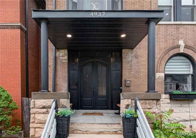 Photo 3 of Single family home for sale at 4937 Washington Blvd, Saint Louis, MO 63108 | MLS# MIS26026401 | Listing updated on 2026-09-14