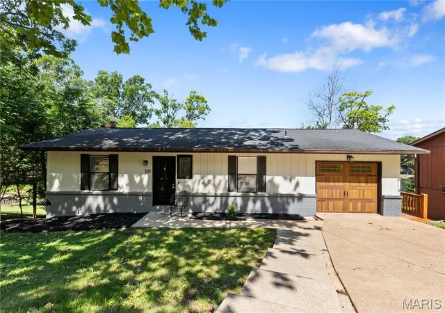 Photo 1 of Single family home for sale at 233 Normandie Dr, Bonne Terre, MO 63628 | MLS# MIS26026682 | Listing updated on 2026-10-01