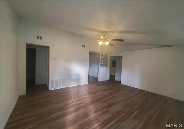 Photo 3 of Single family home for sale at 240 St John Dr, Cahokia, IL 62206 | MLS# MIS26027289 | Listing updated on 2026-09-11