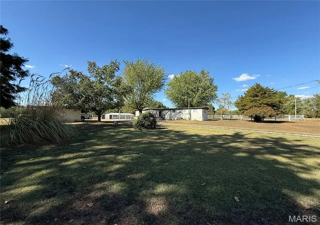 Photo 2 of Manufactured home for sale at 751 Torrens St, Tilden, IL 62292 | MLS# MIS26027307 | Listing updated on 2026-09-10