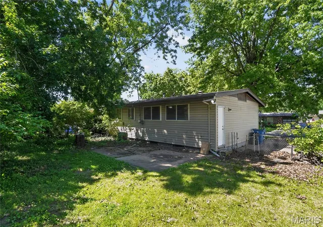 Photo 3 of Single family home for sale at 10236 Tanner Dr, St Louis, MO 63136 | MLS# MIS26027391 | Listing updated on 2026-09-23