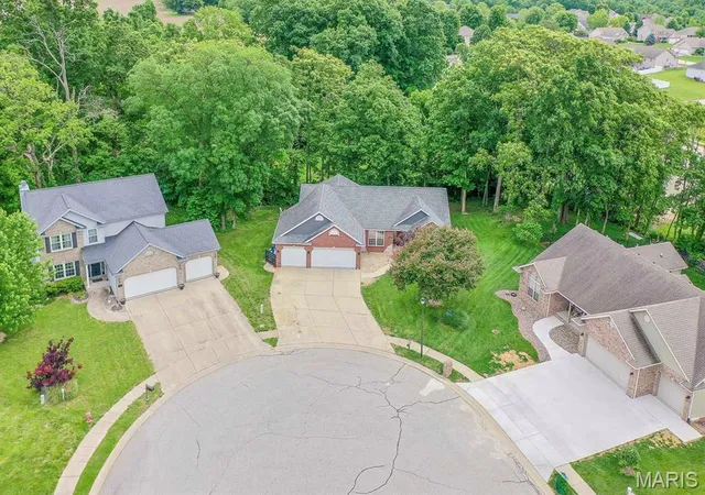 Photo 2 of Single family home for sale at 2452 Calico Ln, Maryville, IL 62062 | MLS# MIS26027434 | Listing updated on 2026-09-13
