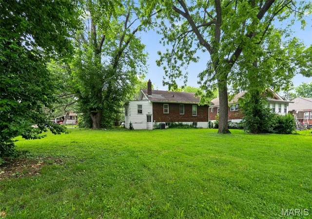Photo 3 of Single family home for sale at 9450 Baltimore Ave, St Louis, MO 63114 | MLS# MIS26027536 | Listing updated on 2026-09-11