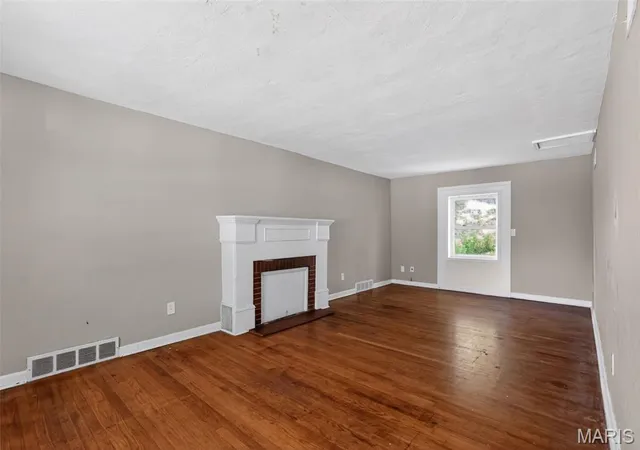 Photo 3 of Single family home for sale at 9817 Balboa Dr, Saint Louis, MO 63136 | MLS# MIS26027659 | Listing updated on 2026-09-23