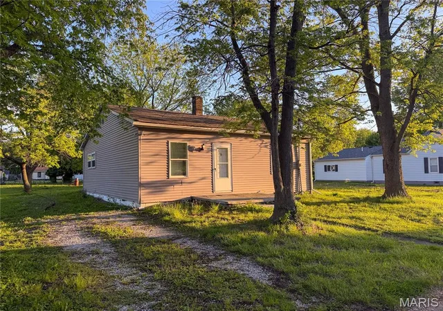Photo 1 of Single family home for sale at 305 Mine Rd, Sawyerville, IL 62085 | MLS# MIS26027746 | Listing updated on 2026-09-28
