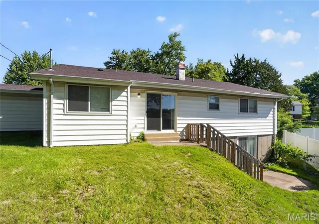 Photo 4 of Sale Pending at 11874 Beckett Fall Rd, Black Jack, MO 63033 | MLS# MIS26027898 | Listing updated on 2026-10-13
