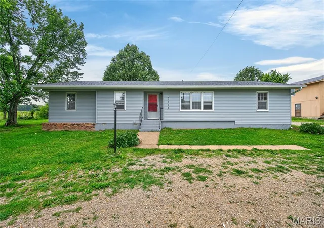 Photo 3 of Single family home for sale at 21725 Owl Dr, Lebanon, MO 65536 | MLS# MIS26028374 | Listing updated on 2026-09-22