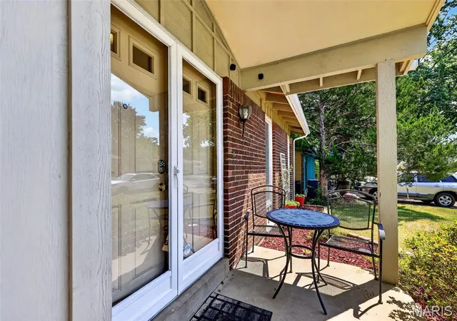 Photo 3 of Sale Pending at 545 Lemonwood Dr, Ballwin, MO 63021 | MLS# MIS26028489 | Listing updated on 2026-09-12