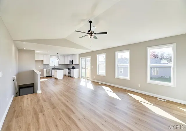 Photo 3 of Single family home for sale at 28539 Shallow Water Rd, Warrenton, MO 63383 | MLS# MIS26028741 | Listing updated on 2026-09-30
