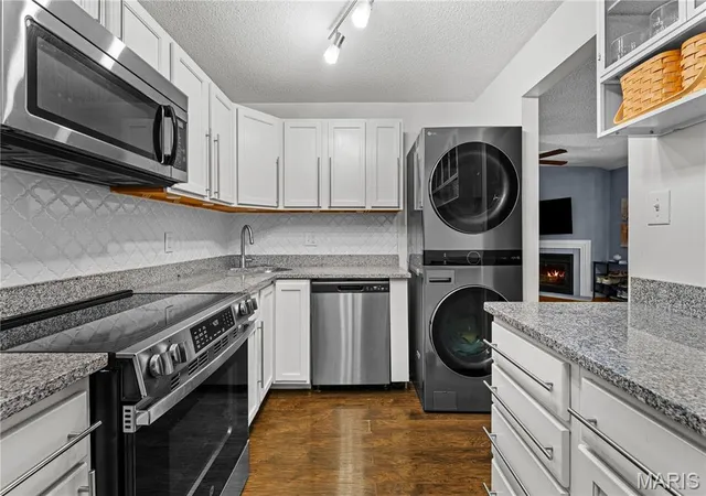 Photo 1 of Condo for sale at 9125 N Swan Cir, Saint Louis, MO 63144 | MLS# MIS26029321 | Listing updated on 2026-09-23