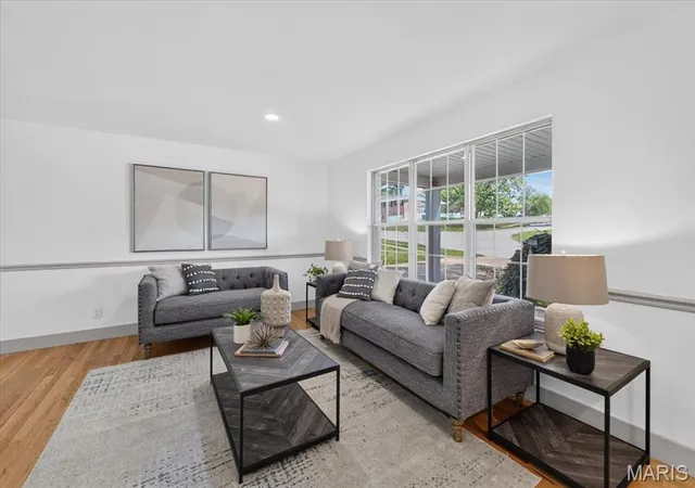 Photo 3 of Single family home for sale at 4851 Sunnyview Dr, St Louis, MO 63128 | MLS# MIS26029458 | Listing updated on 2026-10-04