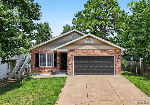 Single family home for sale at 617 N 6Th St, Festus, MO 63028 | MLS# MIS26030389