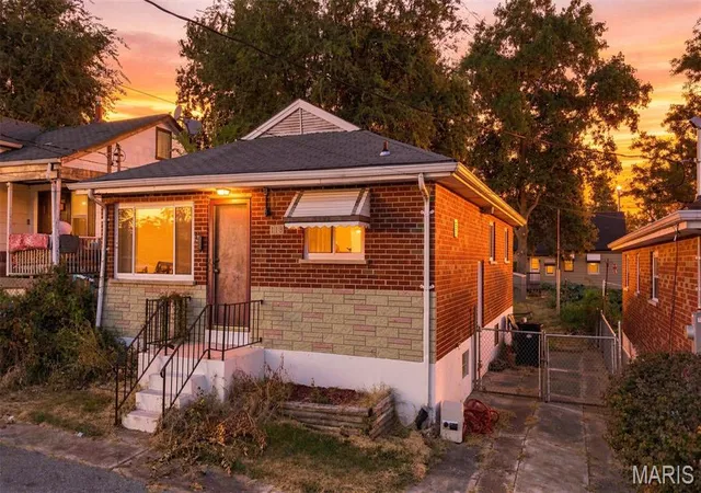 Single family home for sale at 113 E Cartwright Ave, Saint Louis, MO 63125 | MLS# MIS26031037