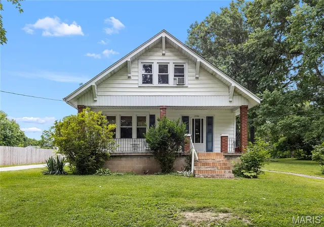 Photo 3 of Single family home for sale at 1531 Twillman Ave, St Louis, MO 63138 | MLS# MIS26031051 | Listing updated on 2026-10-07