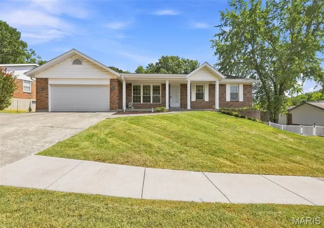 Photo 1 of Sale Pending at 4472 Pinyon Jay Ct, Saint Louis, MO 63128 | MLS# MIS26031215 | Listing updated on 2026-10-05
