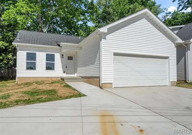Photo 3 of Sale Pending at 9931 S Broadway, Saint Louis, MO 63125 | MLS# MIS26031314 | Listing updated on 2026-09-11