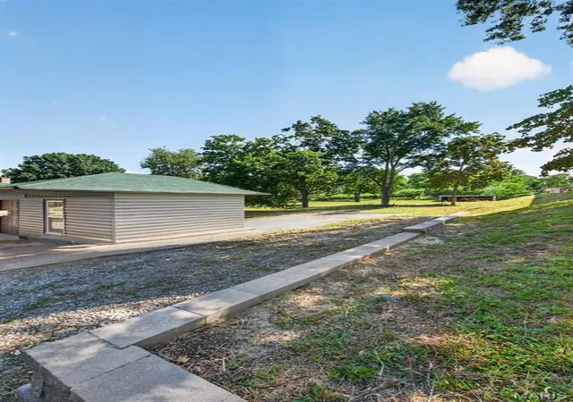 Photo 73 of Single family home for sale at 310 Cliff Cave Rd, St Louis, MO 63129 | MLS# MIS26031454 | Listing updated on 2026-10-07