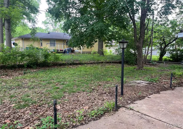 Photo 4 of Sale Pending at 1534 Comet Dr, St Louis, MO 63137 | MLS# MIS26032023 | Listing updated on 2026-09-11