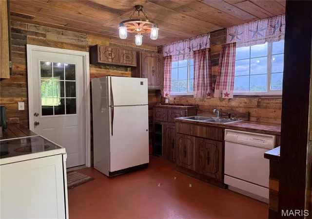 Photo 3 of House for sale at 151 E Doc Lin Dr, Sparta, IL 62286 | MLS# MIS26032067 | Listing updated on 2026-09-15