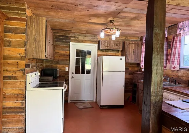 Photo 4 of House for sale at 151 E Doc Lin Dr, Sparta, IL 62286 | MLS# MIS26032067 | Listing updated on 2026-09-15