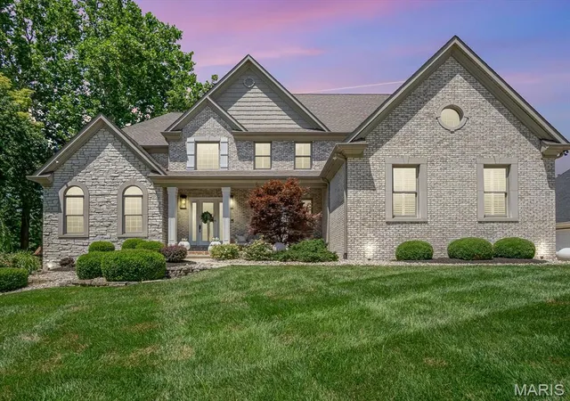 Photo 2 of Mansion for sale at 3025 Sunset Hills Blvd S, Edwardsville, IL 62025 | MLS# MIS26032642 | Listing updated on 2026-09-11