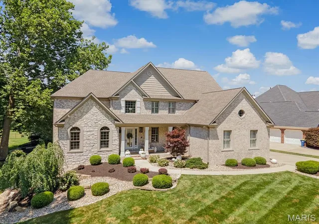 Photo 3 of Single family home for sale at 3025 Sunset Hills Blvd S, Edwardsville, IL 62025 | MLS# MIS26032642 | Listing updated on 2026-09-11
