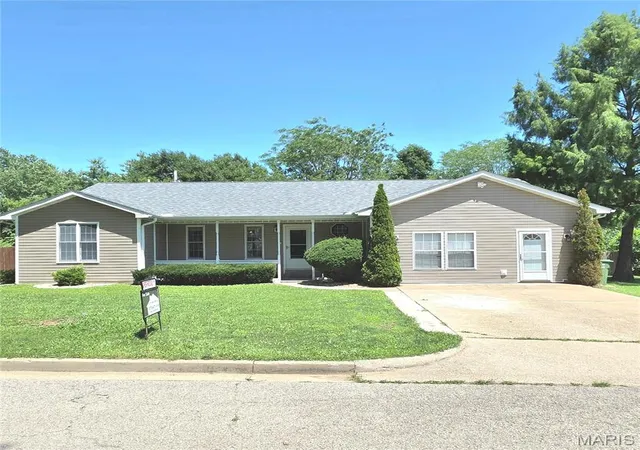 Photo 1 of Single family home for sale at 2106 Chris Ct, Rolla, MO 65401 | MLS# MIS26032981 | Listing updated on 2026-09-15