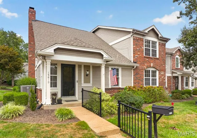 Photo 3 of Condo for sale at 15819 Kersten Ridge Ct, Chesterfield, MO 63017 | MLS# MIS26033208 | Listing updated on 2026-09-22