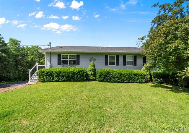 Photo 1 of Sale Pending at 1119 Napoleon Dr, Bonne Terre, MO 63628 | MLS# MIS26033668 | Listing updated on 2026-09-14