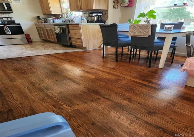 Photo 3 of Single family home for sale at 1017 Lynwood Dr, Rolla, MO 65401 | MLS# MIS26034165 | Listing updated on 2026-09-15