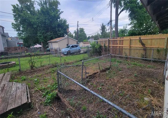 Photo 4 of Single family home for sale at 4260 Bates St, Saint Louis, MO 63116 | MLS# MIS26034271 | Listing updated on 2026-09-15