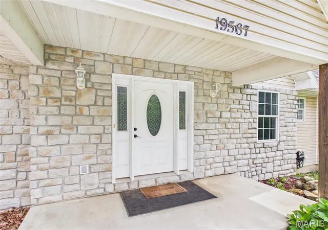 Photo 3 of Single family home for sale at 19567 Landry Ln, Waynesville, MO 65583 | MLS# MIS26034276 | Listing updated on 2026-09-11