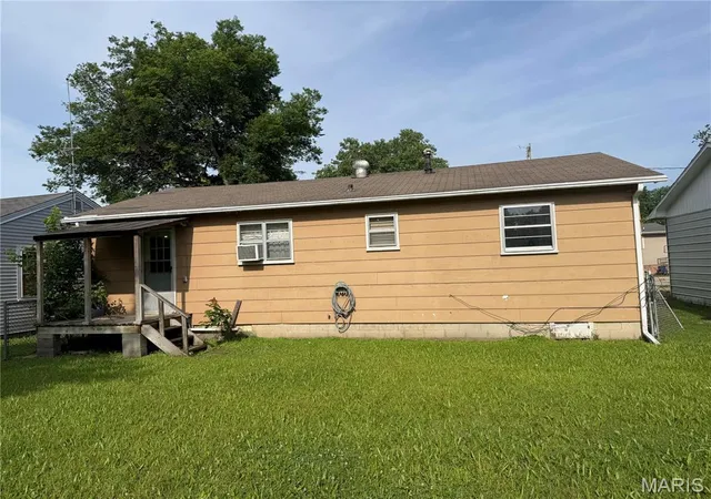Photo 2 of Single family home for sale at 2032 Tennesee Ave, Poplar Bluff, MO 63901 | MLS# MIS26034519 | Listing updated on 2026-09-11