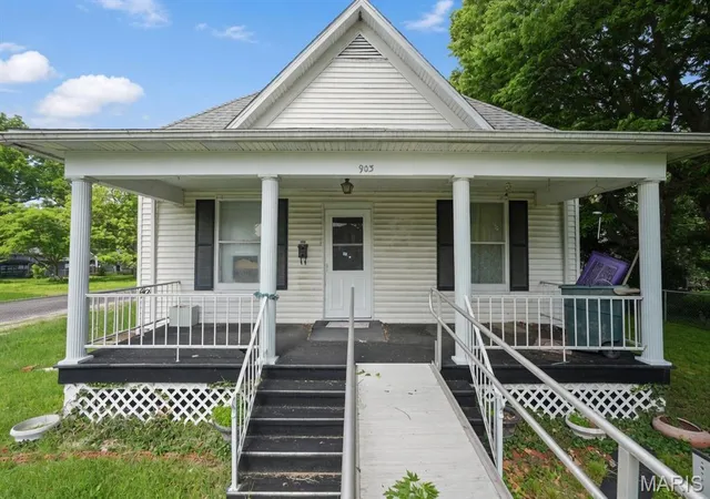Photo 1 of Single family home for sale at 903 N Harrison St, Litchfield, IL 62056 | MLS# MIS26034625 | Listing updated on 2026-09-14