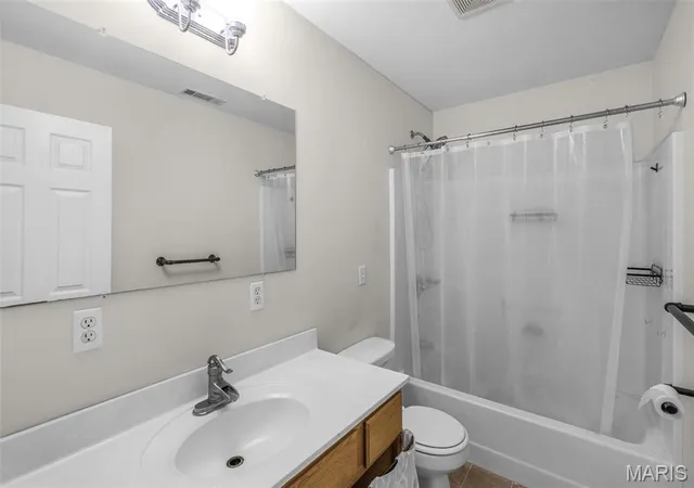 Photo 4 of Sale Pending at 11679 Finley Dr, Dexter, MO 63841 | MLS# MIS26035047 | Listing updated on 2026-09-11