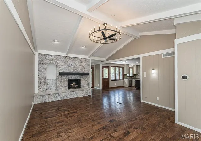 Photo 3 of Sale Pending at 5848 Crystal Park Cir, Saint Louis, MO 63128 | MLS# MIS26035273 | Listing updated on 2026-09-15
