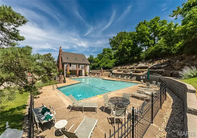 Photo 2 of Condo for sale at 14308 Conway Meadows Ct #201, Chesterfield, MO 63017 | MLS# MIS26035711 | Listing updated on 2026-09-27