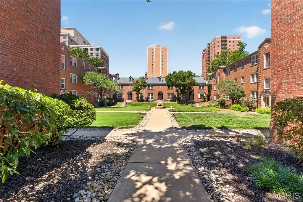 Listing Photo 1 - Condo for sale in 827 Westwood Dr located at 827 Westwood Dr, Clayton, MO 63105 - Unit #2E